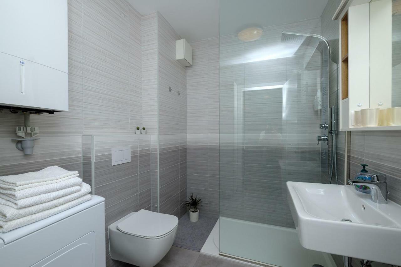 Studio Apartman Krila Wings- Parking In Garage ซาเกร็บ ภายนอก รูปภาพ