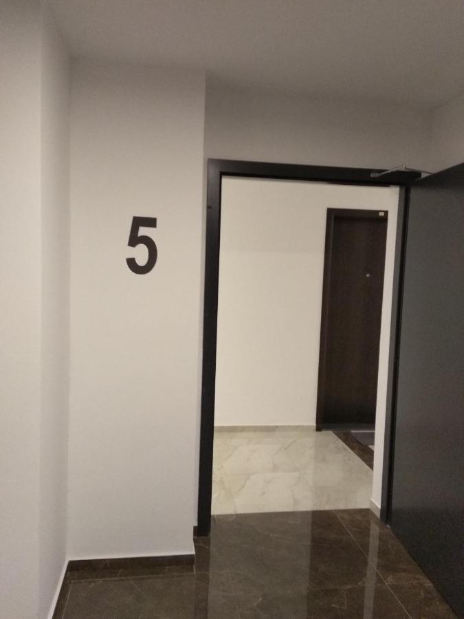 Studio Apartman Krila Wings- Parking In Garage ซาเกร็บ ภายนอก รูปภาพ